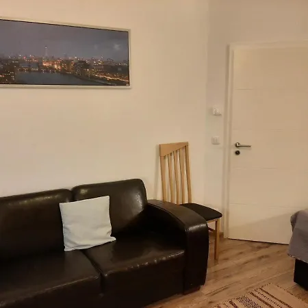 Am Bahnhof Apartament *