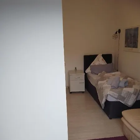 Appartement Am Bahnhof *