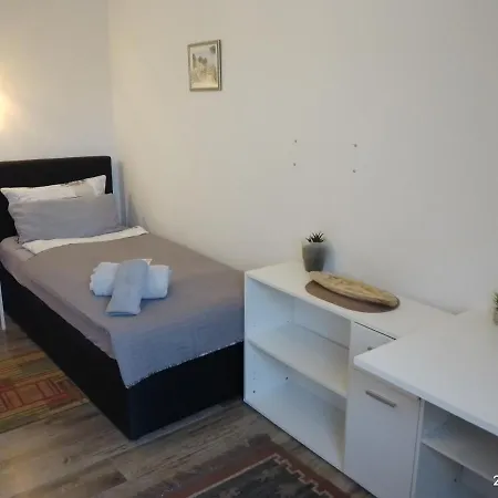 Am Bahnhof Apartament Werneuchen