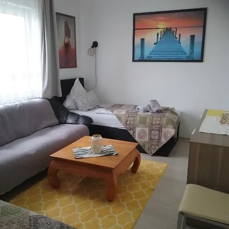 Am Bahnhof Apartament Werneuchen