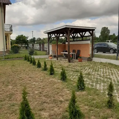 Am Bahnhof